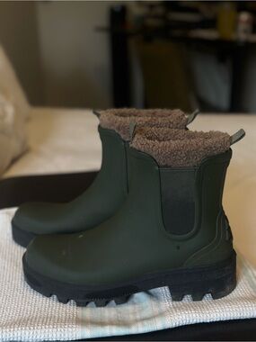 Women's Insulated Cougar Rain Boots - Olive Green